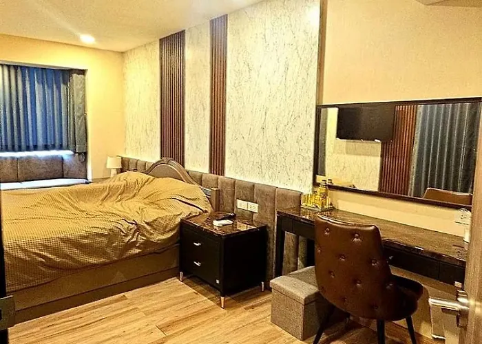 Nana Plaza Sukhumvit 公寓