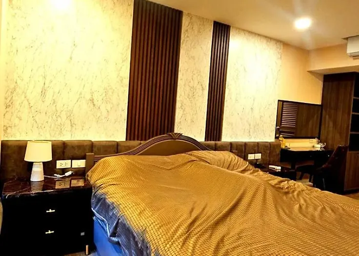 公寓 Nana Plaza Sukhumvit 曼谷